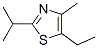 CAS 登录号：53498-31-0， 5-乙基-4-甲基-2-(1-甲基乙基)-噻唑
