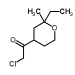 CAS 登录号：77554-95-1， 2-氯-1-(2-乙基-2-甲基四氢-2H-吡喃-4-基)乙酮